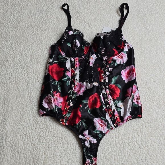 1094 NWT VS Atelier Victoria's Secret Noir Satin Lace-Trim Cupped Bodysuit Sz SM - Picture 2 of 7